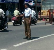இவர்தான் ஶ்ரீவில்லிப்புதூரின் முதல் பெண் டிராபிக் போலீஸ்