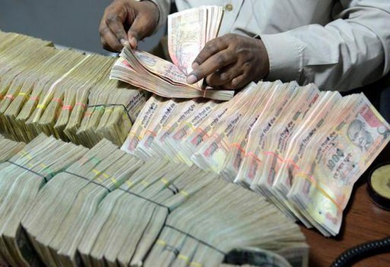 ரூபாய் நோட்டு விவகாரத்தில் சிக்கிய சென்னை இன்ஸ்பெக்டர்!