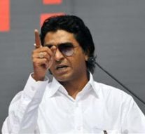 மராட்டியத்திலிருந்து மும்பையை பிரிக்க நினைப்போரின் கால்களை வெட்டி வீசுவேன் : ராஜ்தாக்ரே ஆவேசம்