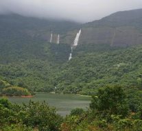 ‘நாயுடு கொடுத்தார்; பினராயி கொடுப்பாரா?!’   -ஓ.பன்னீர்செல்வம் முன்நிற்கும் நதிநீர் சவால்