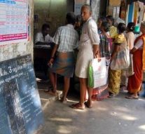 விரைவில் ரேஷன் கடைகளுக்கு மூடுவிழா? ஆபத்தை உணராத தமிழக அரசு!