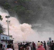 குற்றாலத்தில் குளிக்க இன்றும் தடை