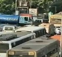 பொங்கல் முடிந்து சென்னை திரும்பும் மக்கள்: முடங்கிய போக்குவரத்து!