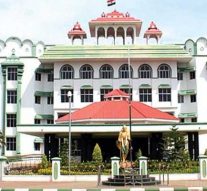 அலங்காநல்லூர் ஜல்லிக்கட்டு சட்டவிரோதம்: உயர்நீதிமன்றம் கருத்து