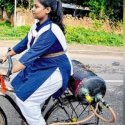 காற்றை எரிபொருளாகக் கொண்டு ஓடும் சைக்கிள்… 14 வயது மாணவியின் கண்டுபிடிப்பு!