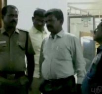 ரஷ்ய இளம் பெண்ணுக்கு பாலியல் வன்கொடுமையா ?