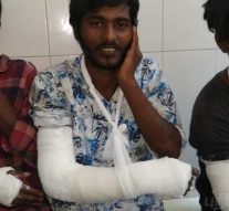 மொபைல் திருடர்கள் மூன்று பேருக்கும் ஒரே மாதிரி அடி: போலீஸ் வேலையா?