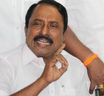 “தமிழ்நாட்டில் இருமொழிக் கொள்கையே தொடரும்” – செங்கோட்டையன்