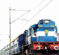 தமிழில் பேசக்கூடாது என்ற அறிக்கையை மாற்றியது ரயில்வே!
