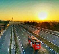 75 நிமிடங்களில் பெஙக்ளூர் டு மைசூர்: விரைவுச்சாலையை திறந்து வைத்தார் பிரதமர் மோடி..!