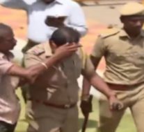 பாமகவினர் கற்களை வீசித் தாக்கியதில்  போலீஸார் மண்டை உடைப்பு