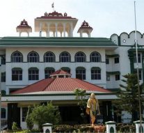 அதிமுக உள்கட்சி மோதல்: கைத்துப்பாக்கியால் சுட்ட அதிமுக நிர்வாகிக்கு ஜாமீன்