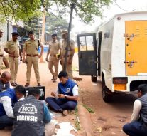 கர்நாடகாவில் 2 ஊழியர்களை சுட்டுக்கொன்ற ஏடிஎம் கொள்ளையர்களை பிடிக்க 5 தனிப்படை அமைப்பு