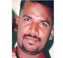 புகார் வாங்க மறுத்த ஆர்.கே.நகர் போலீஸாரை கண்டித்து காவல் நிலையம் முன்பு தீக்குளித்த தொழிலாளி உயிரிழப்பு