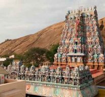 திருப்பரங்குன்றம்  மலையில் ஆடு, மாடு, கோழி பலியிட தடை.. மதுரை ஐகோர்ட்டில் மனு தாக்கல்..!