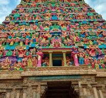 திருநள்ளாறு கோயில் பெயரில் போலி இணையதளம் தொடங்கி மோசடி: குருக்கள் உட்பட 2 பேர் மீது வழக்கு பதிவு