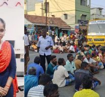 ஊத்துக்குளி அருகே இளம்பெண் விபத்தில் மரணம் – போலீஸ் மீதான அதிருப்தியில் மறியல்