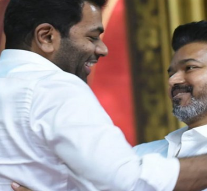 சரியில்லாத மாவட்ட செயலாளர்கள் நீக்கம்?  ஆதவ் அர்ஜுனாவிடம் பொறுப்பை ஒப்படைத்த விஜய்..!