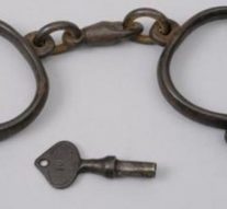 சென்னை | மெத்தம்பெட்டமைன் போதை பொருள் விற்பனை: தனியார் நிறுவன உரிமையாளர் கூட்டாளியுடன் கைது