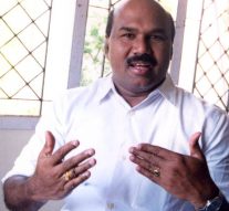 நடுக்குப்பத்தில் தற்காலிக மீன் சந்தை